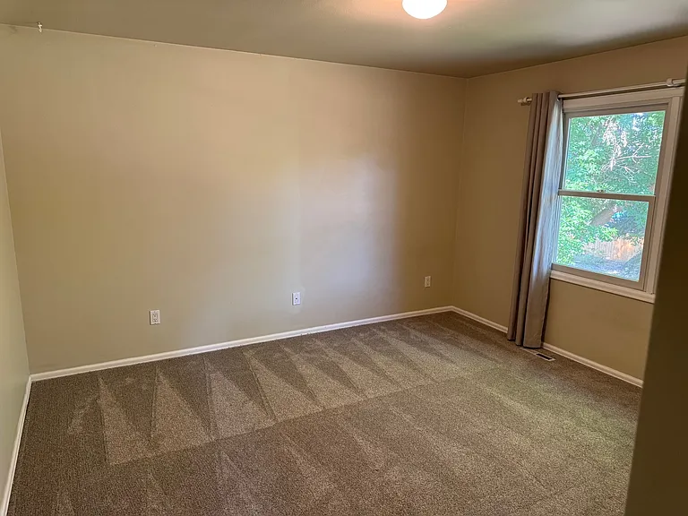 3201 Lochwood Dr — Photo 29