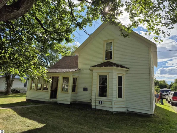 200 W 4th St, Whittemore, MI 48770