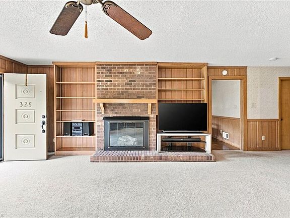 5th image of 325 Spring St