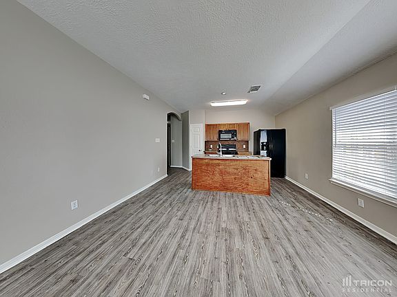 3rd image of 21143 Field House Ct
