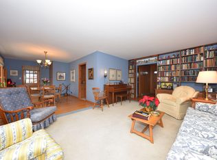 W60N329 Hilbert Ave, Cedarburg, WI 53012