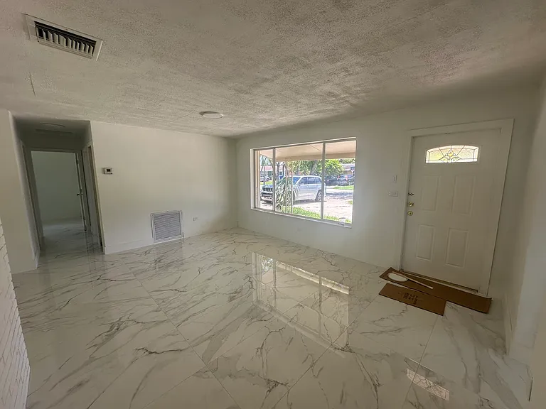 2401 Havana Dr — Photo 5