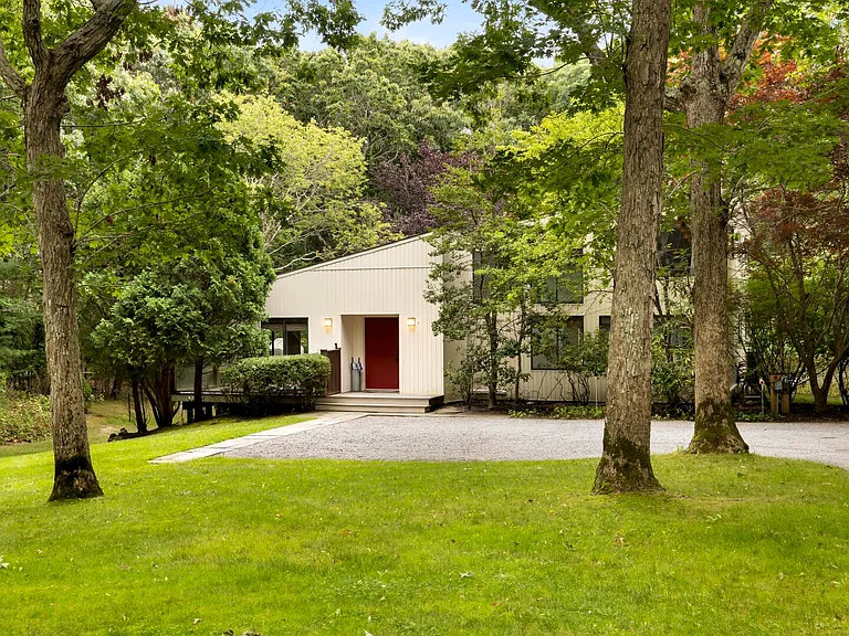 106 Peconic Hills Dr — Photo 38