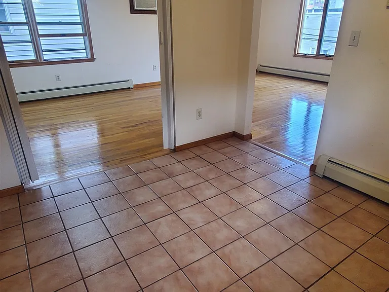 81 Prospect Ave — Photo 7