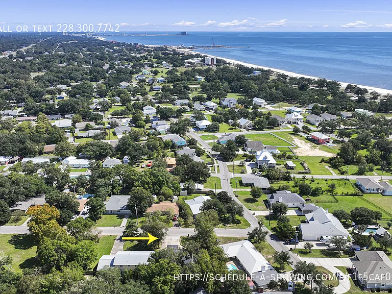 122 Carroll Ave — Photo 32