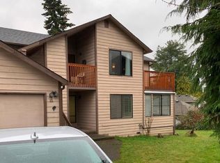 17335 Stone Ct N, Seattle, WA 98133