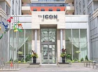 250 Wellington St W #1627, Toronto, ON M5V 3P6