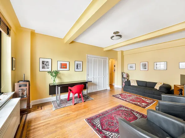 235 E 22nd St APT 10M, New York, NY 10010