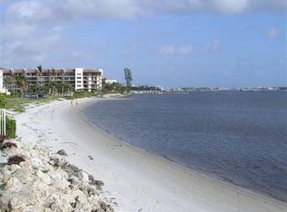 153 Barefoot Cv, Hypoluxo, FL 33462