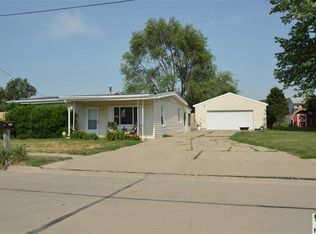 108 Leneve St, North Sioux City, SD 57049
