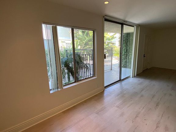 2nd image of 1728 Montana Ave #17