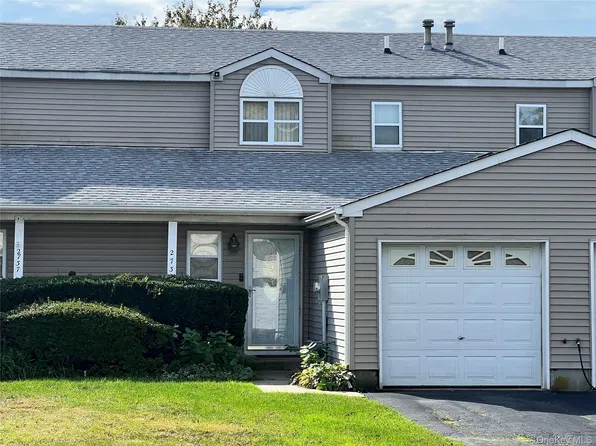 2736 Schleigel Boulevard, Amityville, NY 11701