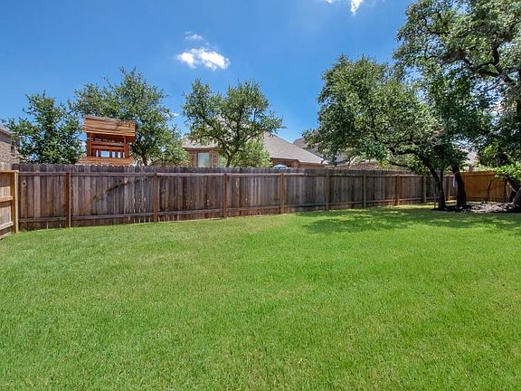 3rd image of 430 Montessa Park