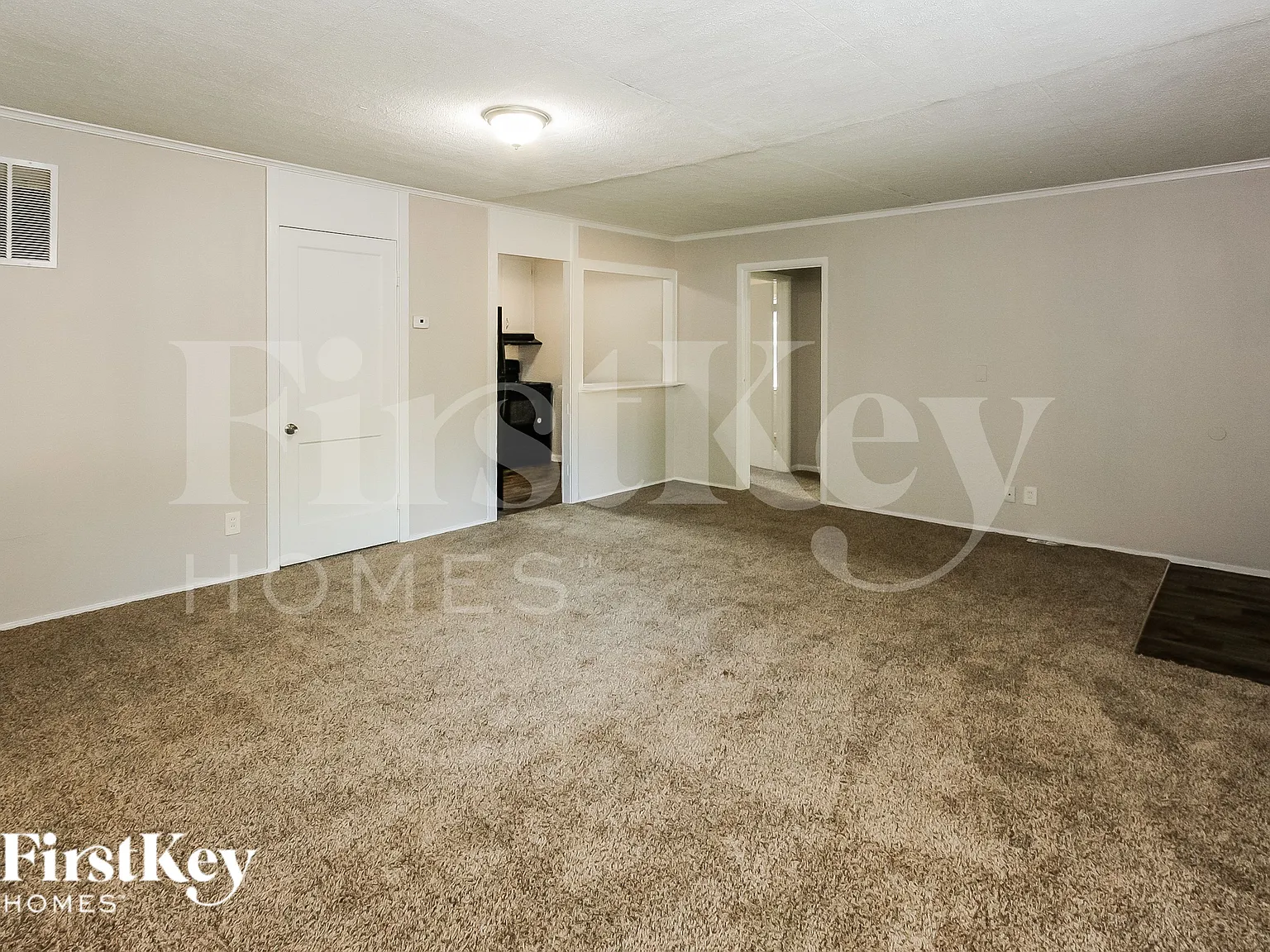 4 bed, 1.5 bath, 1056 sqft, $1,935 — Photo 2