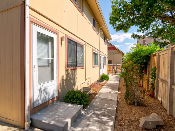 1327 Pine St APT 4, Boulder, CO 80302