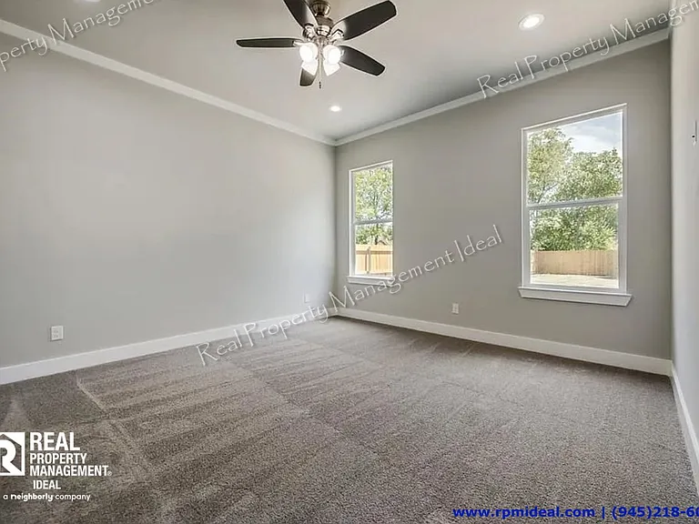 8728 Dunlap St — Photo 8