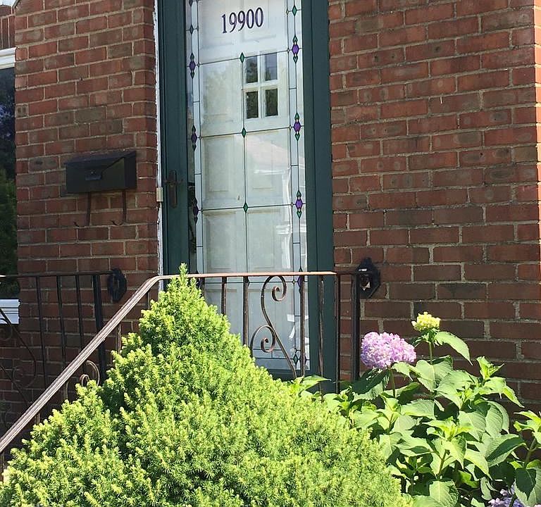 1st image of 19900 Locherie Ave