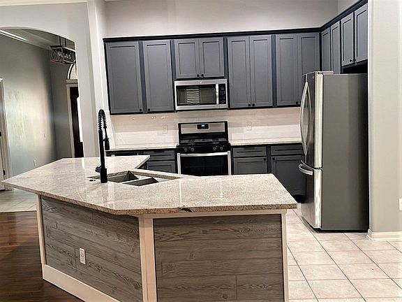 3rd image of 12315 Denali Ln