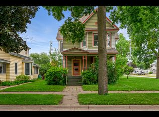 1902 Kane St, La Crosse, WI 54603