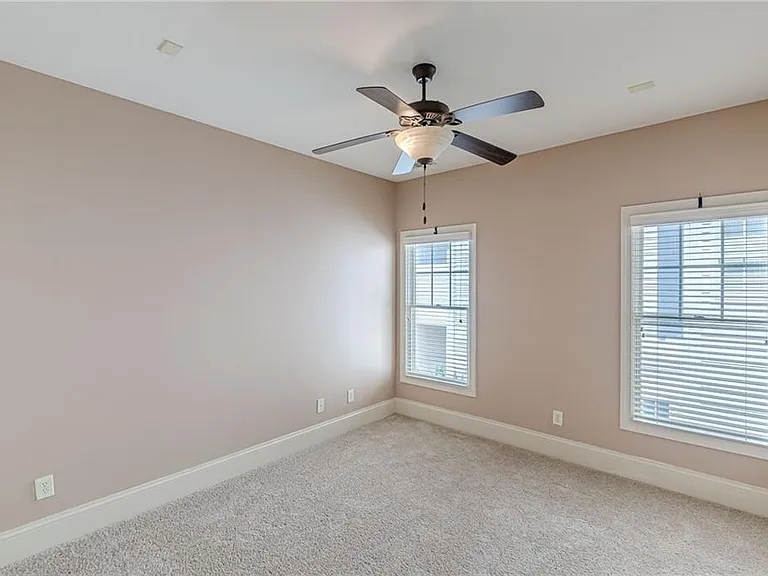 1645 Woodward Way — Photo 71