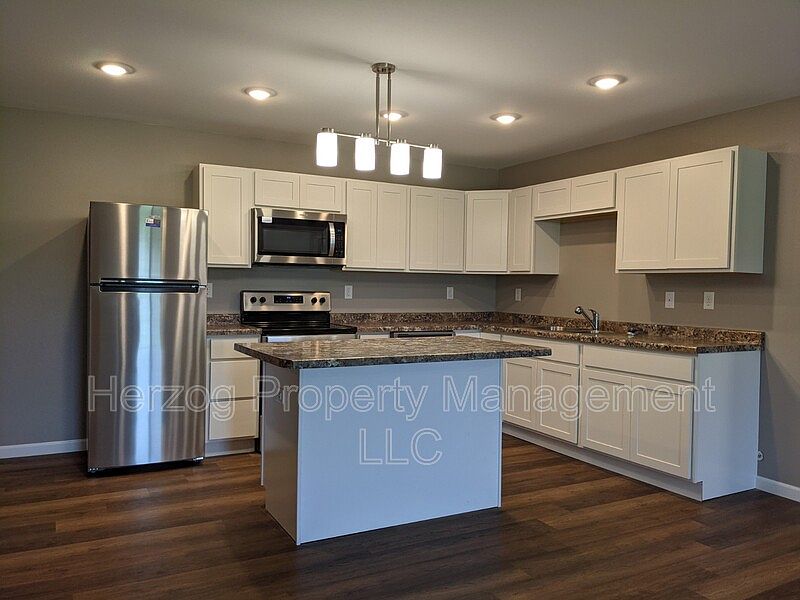 1st image of 1011 30th St NW APT 328