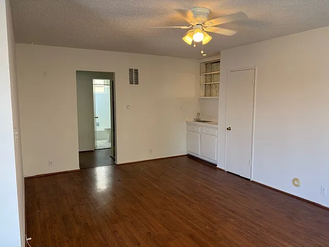 1123 S Wooster St #101 — Photo 6
