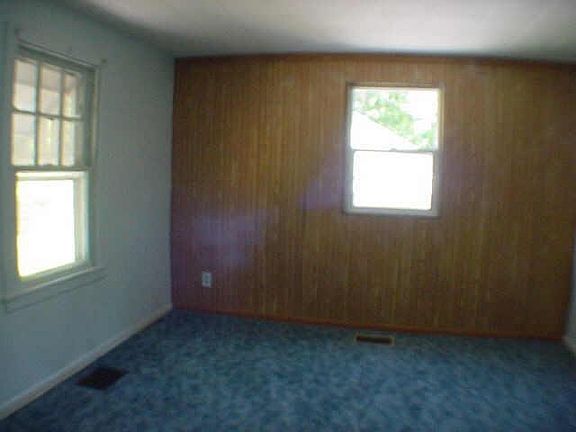 4th image of 4450 Bertha St