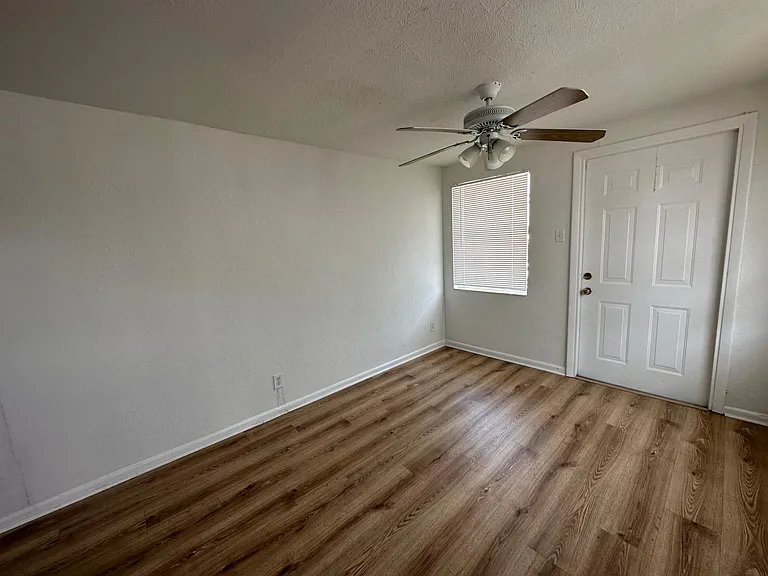 3208 N Armenia Ave #A — Photo 4