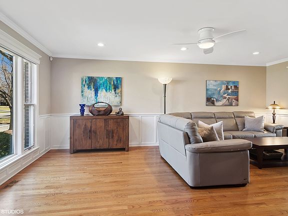 4th image of 1227 W Kenilworth Ave