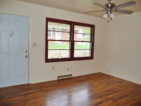 2nd image of 725 S 5th St