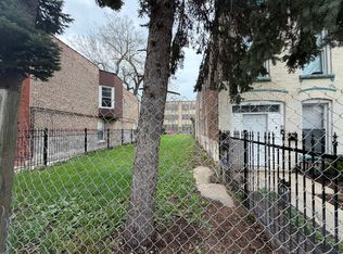 425 N Lawndale Ave, Chicago, IL 60624