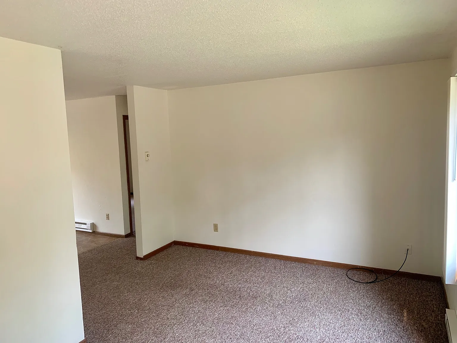 6 bed, $2,550 — Photo 2