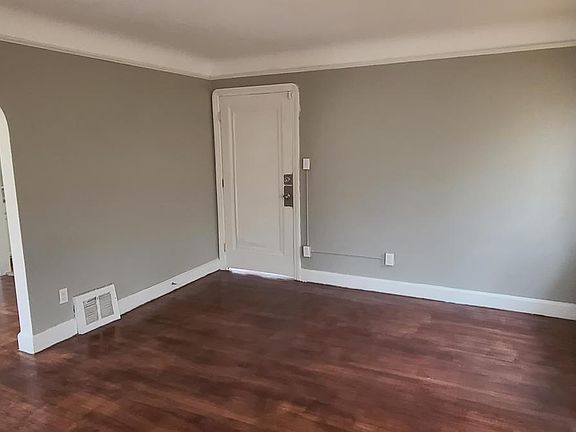 4th image of 4810 Bedford St