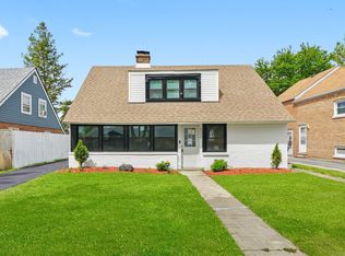 4332 Center Ave, Lyons, IL