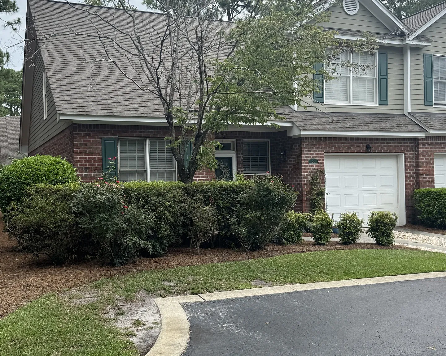 3 bed, 2.5 bath, 1672 sqft, $2,400 — Photo 1