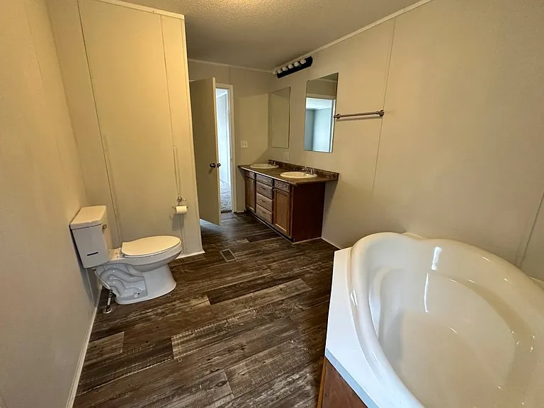 7874 State Highway 395 — Photo 17