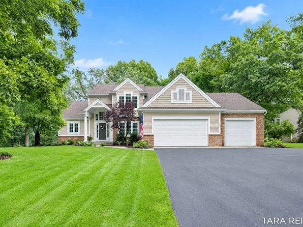 4320 Trail East Dr NE, Ada, MI 49301