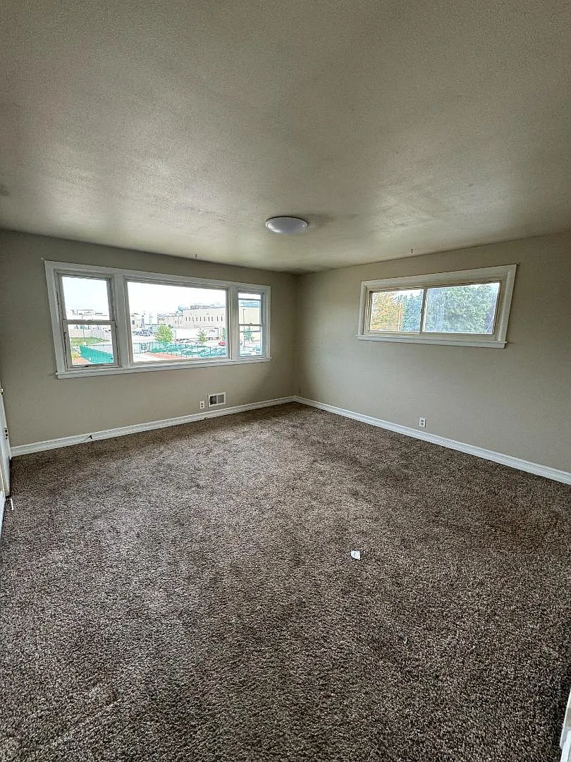 1711 S 92nd St - Unit 3 — Photo 2