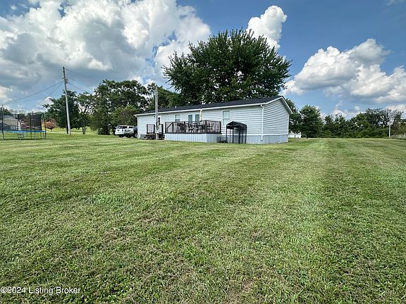 4th image of 742 Stanley Allen Dr
