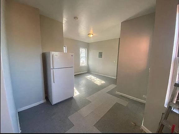 5th image of 814 E 223rd St #4B