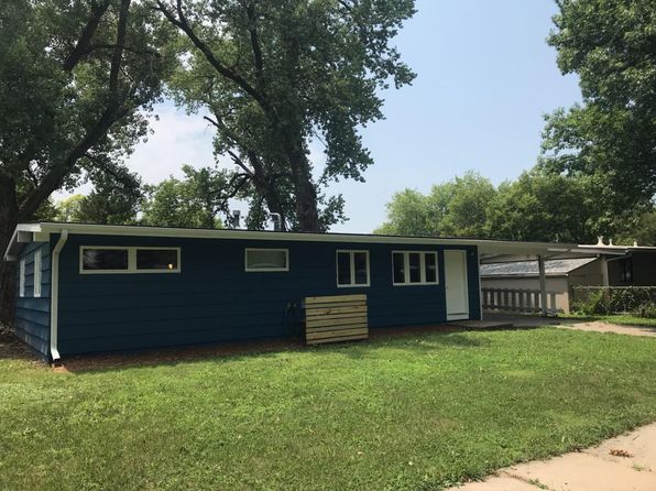 325 Prestwick Rd
