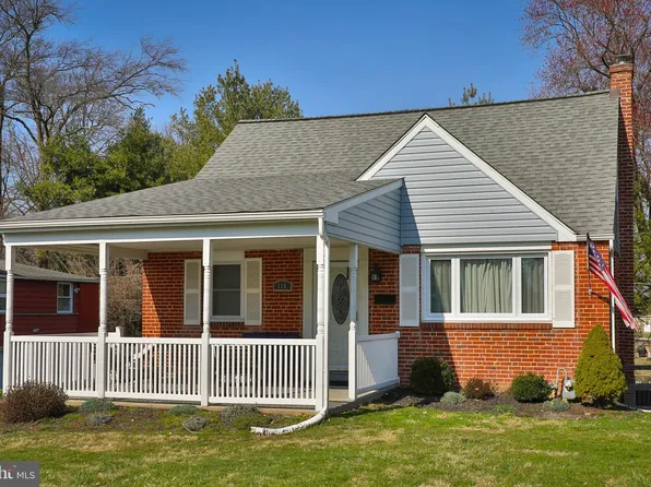 110 Newington Dr, Hatboro, PA 19040