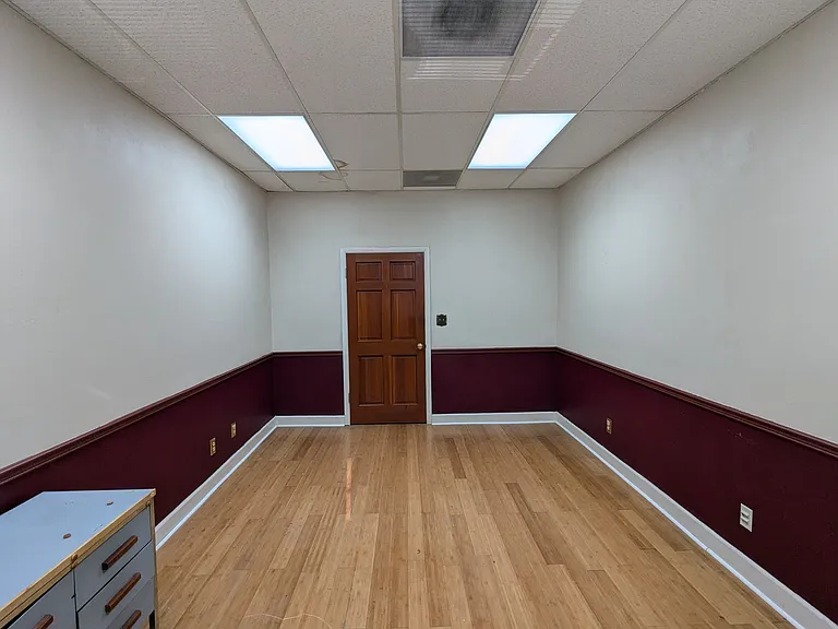 235 Maud Ave #8 — Photo 7