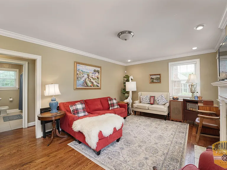 528 Rosedale Ave — Photo 5