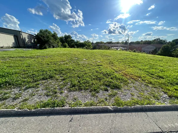 250 N Keeneland Dr, Richmond, KY 40475