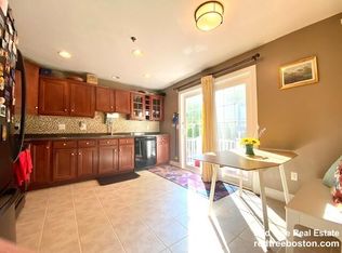 45 Sumner St #3, Quincy, MA 02169
