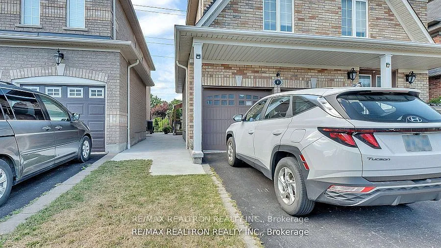 4 Oceanpearl Cres