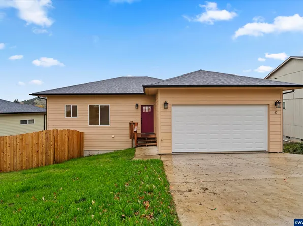 145 SE Lebleu Ln, Winston, OR 97496