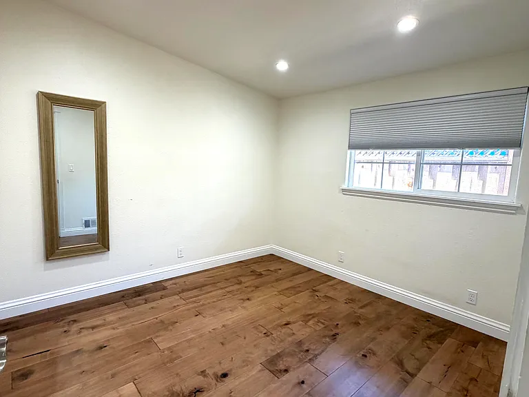 445 Virginia Ave — Photo 6