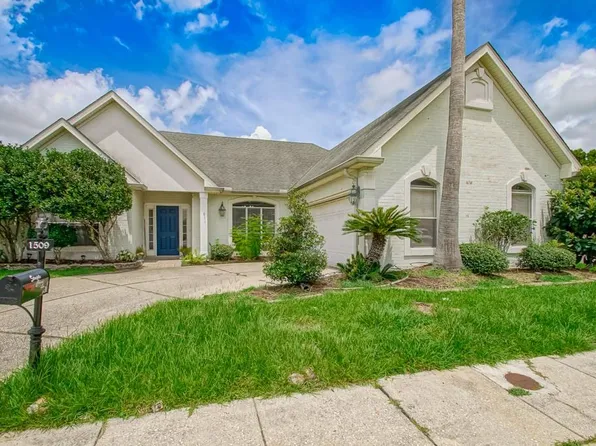 1509 Steeple Chase Ln, New Orleans, LA 70131